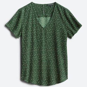 41 HAWTHORN Zari V-Neck Flutter Sleeve Blouse